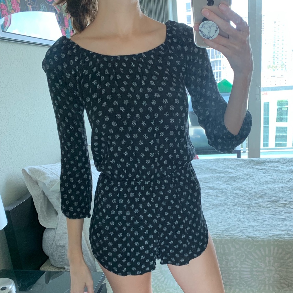 Romper - Picture 2 of 4